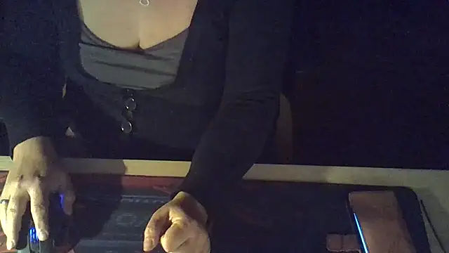 Silvia2277 online show from October 1, 7:41 pm