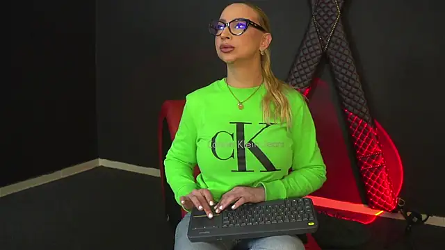 CelineConner online show from March 18, 5:23 am