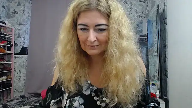 Helen1974 online show from October 18, 11:24 am