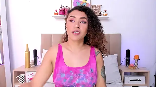 Zoe Gruber online show from December 14, 8:47 pm