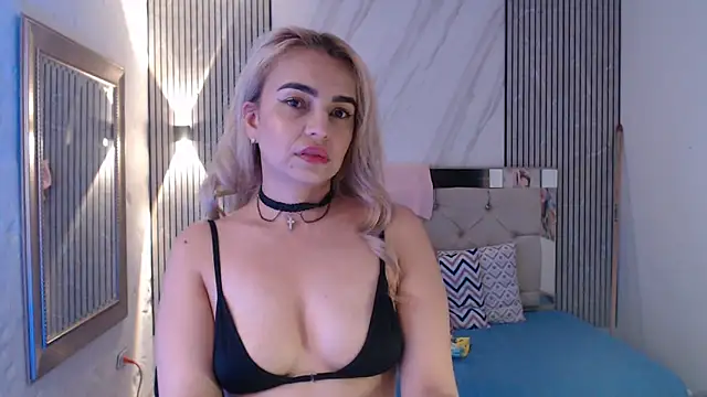 ashley  tylor online show from April 19, 3:28 am