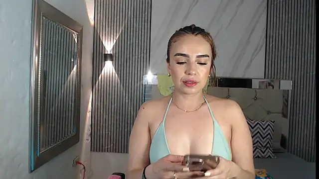 Snapshot of ashley__tylor chatting on September 13, 2:19 am ashley tylor online show from September 13, 2:19 am