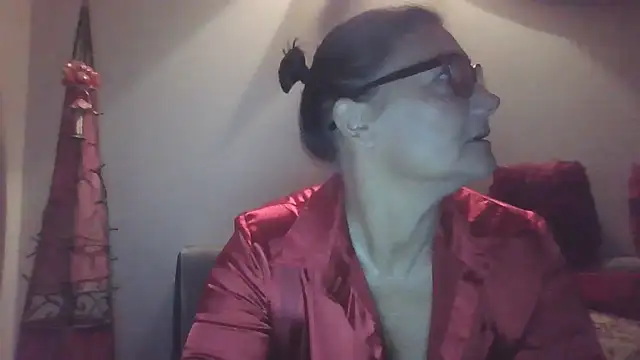 LadyLizi online show from May 18, 6:30 am
