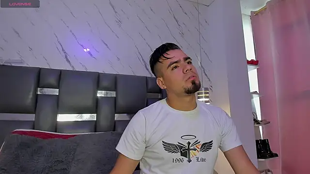 PittAndLunaa online show from March 31, 12:27 pm