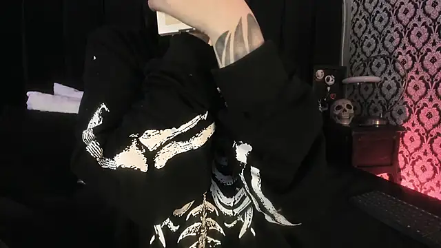 Adeelinee online show from March 9, 7:39 pm