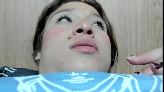 jenelotizz06 online show from September 28, 3:46 am