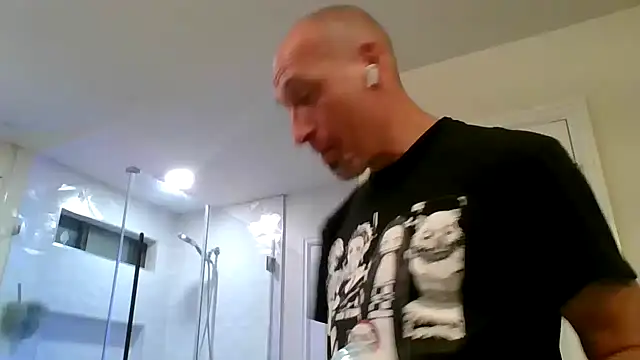 El Gizmo online show from April 14, 2:55 am