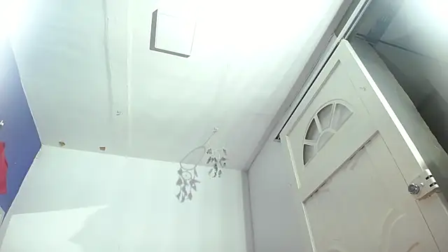 Squirter pussybomb online show from November 25, 4:14 am