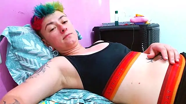 tomboyblue online show from September 23, 9:57 pm