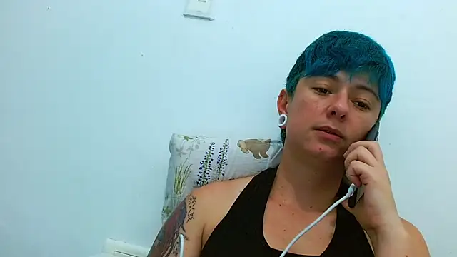 tomboyblue online show from February 26, 10:09 pm