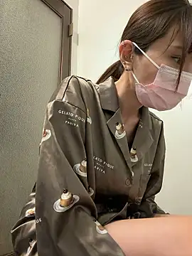 shihori s2 online show from November 29, 5:50 pm