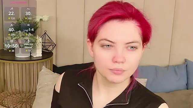 Lisa Adam online show from December 4, 4:08 pm