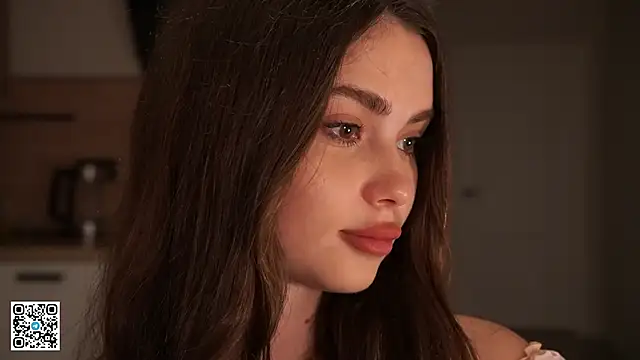 CarmenMoore26 online show from March 19, 9:08 pm