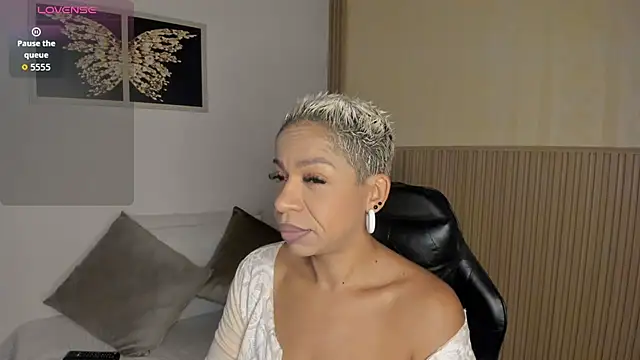 summer night  online show from March 25, 12:08 pm