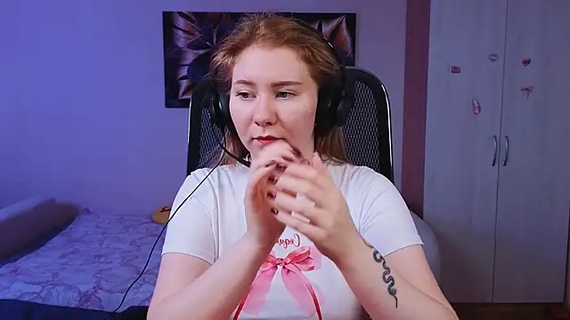 D0nna  online show from September 18, 10:47 am