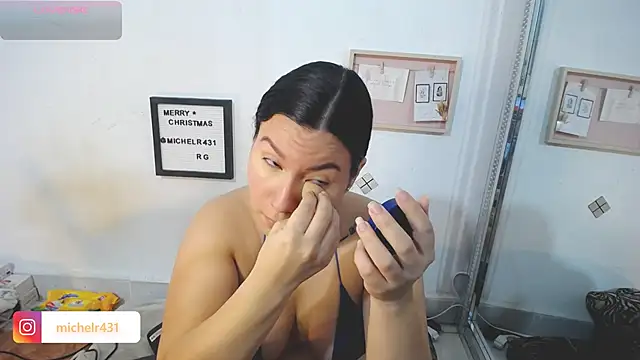 Mia  reys online show from December 2, 11:34 am