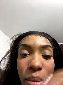 CahitlinBell online show from October 19, 1:57 pm