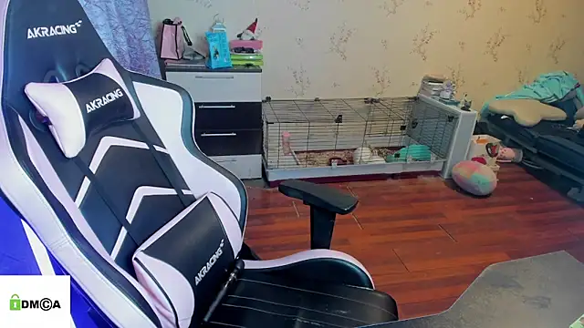 Crazy forest fairy online show from February 8, 4:49 am