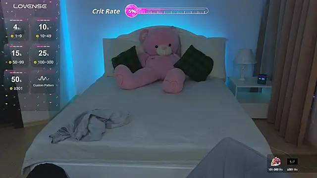 Hayle Hill online show from October 13, 2:14 am