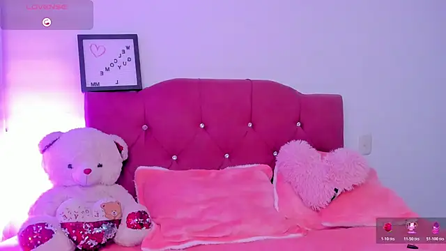 LucianaTomson online show from January 5, 10:57 pm