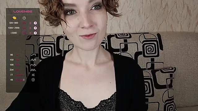 Snapshot of TinaWince chatting on October 18, 4:59 am TinaWince online show from October 18, 4:59 am