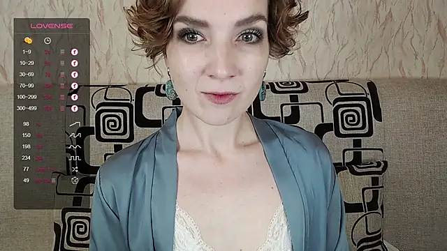 Snapshot of TinaWince chatting on October 16, 4:48 am TinaWince online show from October 16, 4:48 am