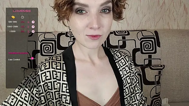 Snapshot of TinaWince chatting on October 11, 4:50 am TinaWince online show from October 11, 4:50 am