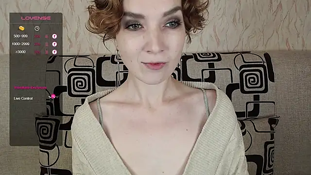 Snapshot of TinaWince chatting on September 25, 5:28 am TinaWince online show from September 25, 5:28 am