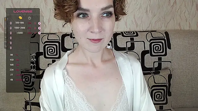 Snapshot of TinaWince chatting on September 12, 5:52 am TinaWince online show from September 12, 5:52 am