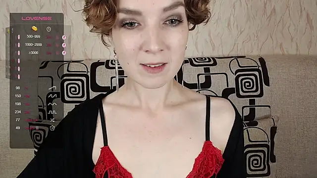 Snapshot of TinaWince chatting on September 18, 5:28 am TinaWince online show from September 18, 5:28 am
