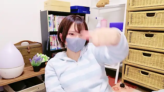 senachinnn online show from November 17, 5:08 am