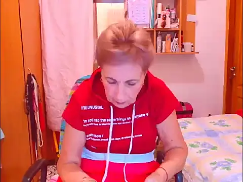 Snapshot of Victoria5643 chatting on September 18, 8:29 pm Victoria5643 online show from September 18, 8:29 pm