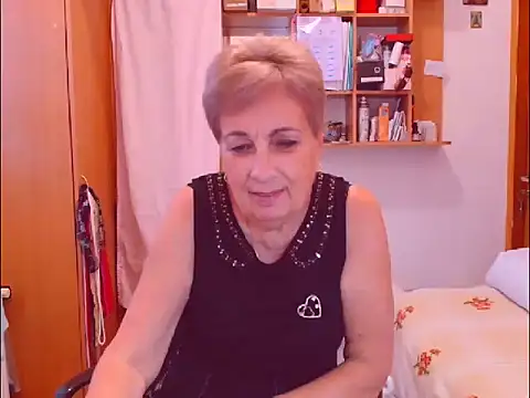 Snapshot of Victoria5643 chatting on September 28, 3:17 pm Victoria5643 online show from September 28, 3:17 pm