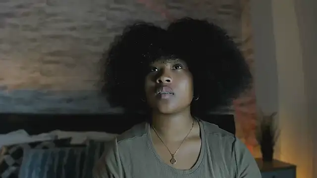 Anneth  M online show from November 13, 7:46 pm