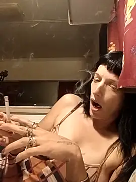 whitetrashdirtyslut online show from November 7, 5:24 am