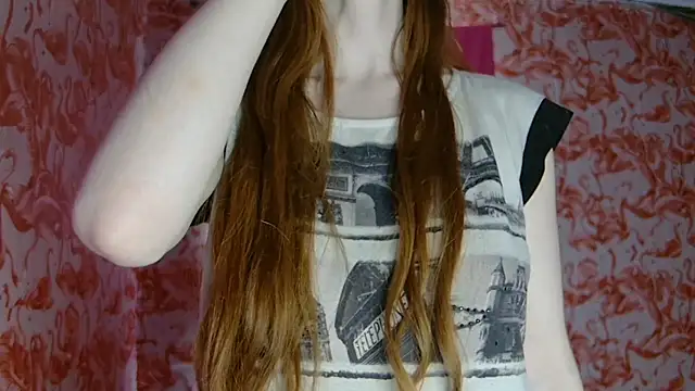 strawberrysmoothie online show from May 17, 5:45 pm