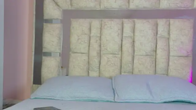 Sara Greey online show from December 2, 2:19 pm