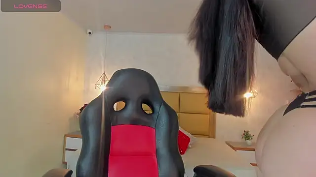 LARSONMIA online show from March 20, 12:21 pm