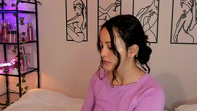 Megan Rodrigo online show from September 28, 9:42 pm