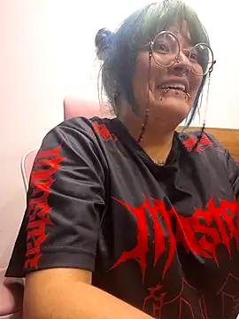 lucky-leah online show from March 10, 4:16 am