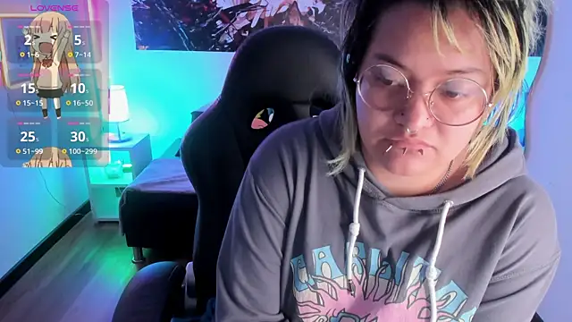 lucky-leah online show from October 15, 4:26 am