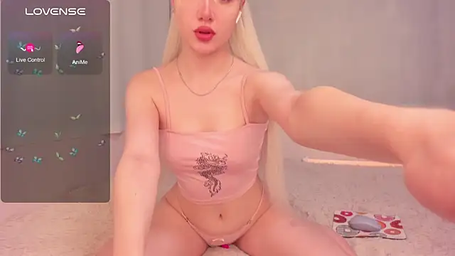 Snapshot of Mila_Sweeet chatting on September 10, 8:03 am Mila Sweeet online show from September 10, 8:03 am