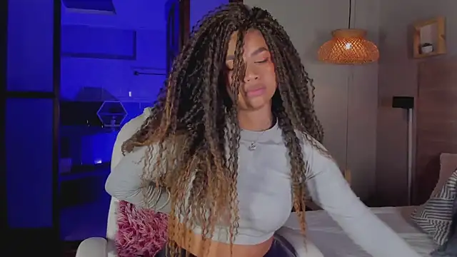 nayah   online show from September 15, 7:54 pm