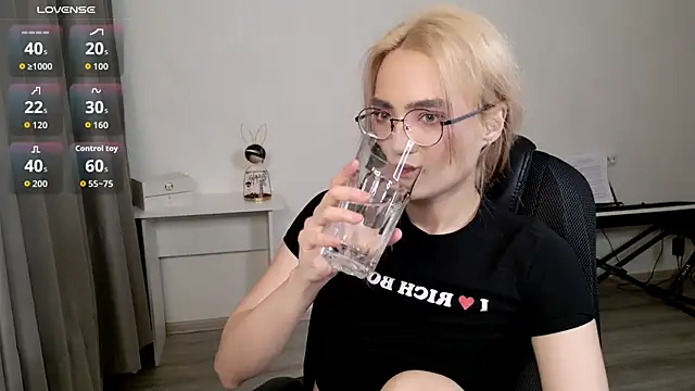 CuteYukiKun online show from February 23, 10:53 pm