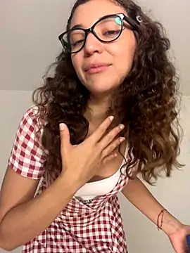 uniquerossie online show from January 6, 7:56 am