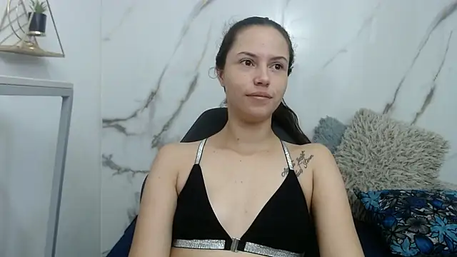 Lindsey8 online show from April 2, 1:41 pm