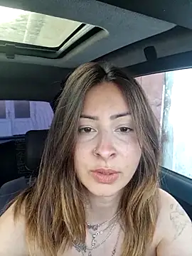 An g elly online show from April 15, 4:07 pm