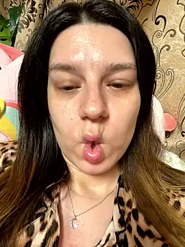 NadiraNoor online show from February 10, 1:30 am