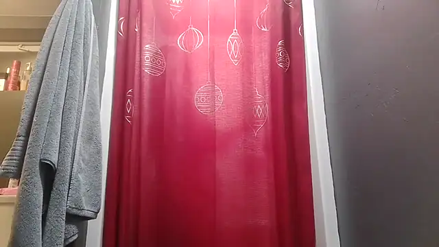 Snapshot of Glitt3rqueen341 chatting on October 2, 10:53 am Glitt3rqueen341 online show from October 2, 10:53 am