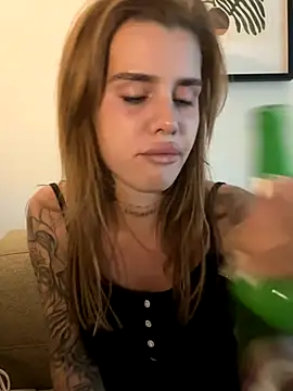 EmiliaCatalina online show from September 10, 9:48 pm